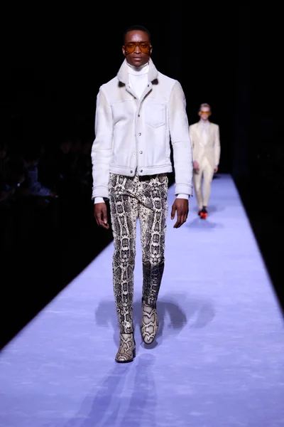 Look 1
